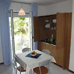 Centro Vacanze Domus M.g. فندق 3*