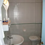 Centro Vacanze Domus M.g. فندق 3*
