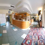 Centro Vacanze Domus M.g. 3*