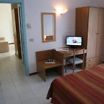 Centro Vacanze Domus M.g. سان بنيديتّو ديل ترونتو