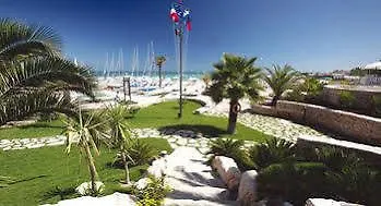 Centro Vacanze Domus M.g. Ξενοδοχείο 3*