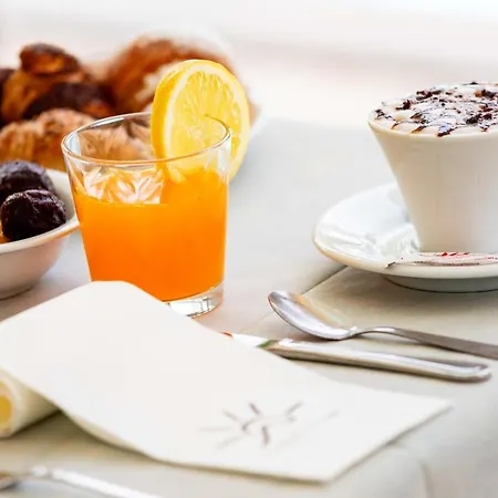 Centro Vacanze Domus M.g. ホテル 3*