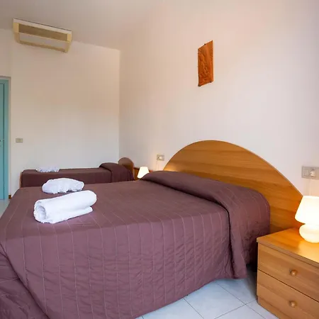 Centro Vacanze Domus M.g. 3*