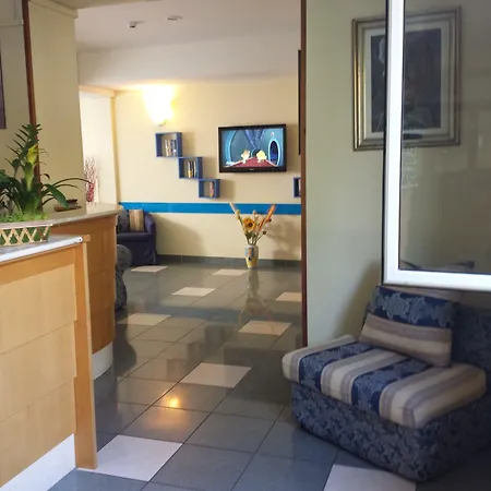 Centro Vacanze Domus M.g. 3*