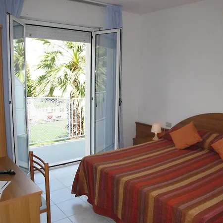 ホテル Centro Vacanze Domus M.g. 3*