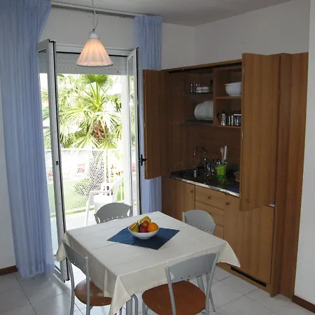 Centro Vacanze Domus M.g. Hotel 3*