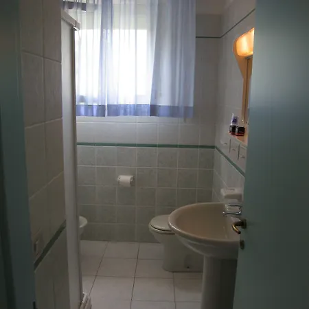 Hotel Centro Vacanze Domus M.g. 3*