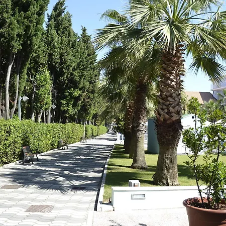 Hotel Centro Vacanze Domus M.g. San Benedetto del Tronto