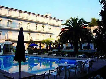 ホテル Centro Vacanze Domus M.g.